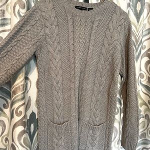 Cable knit pocket sweater